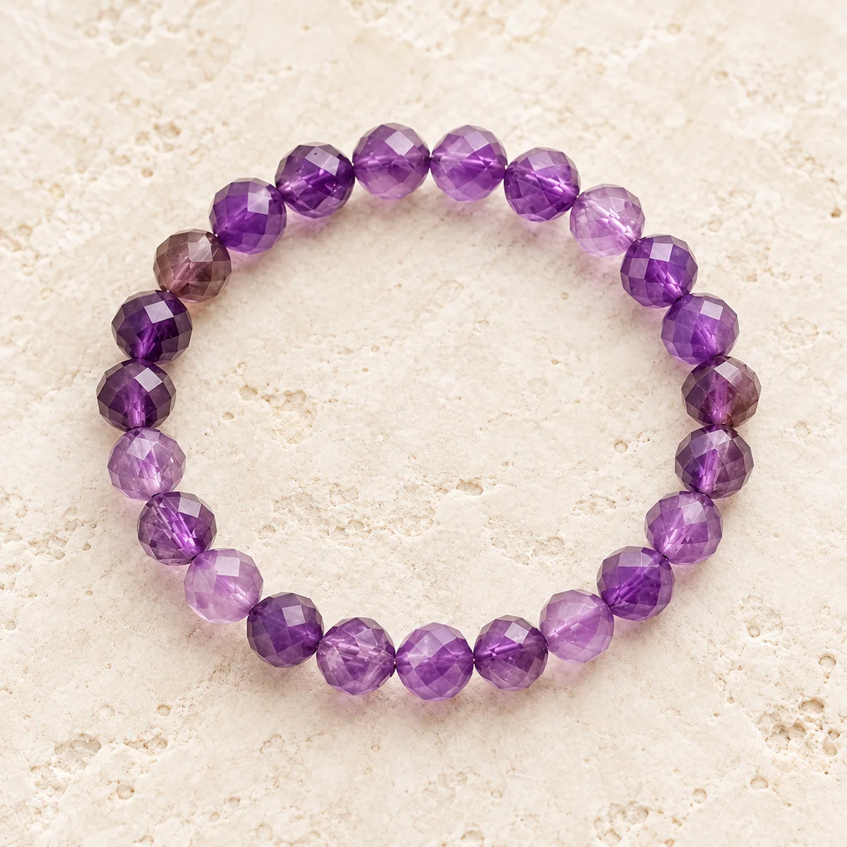 Lightcatcher Amethyst Bracelet close-up